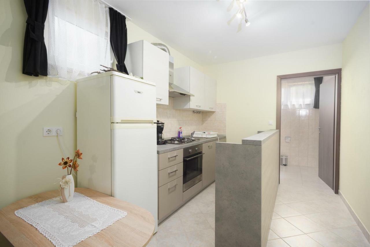 Apartment Zlatko *